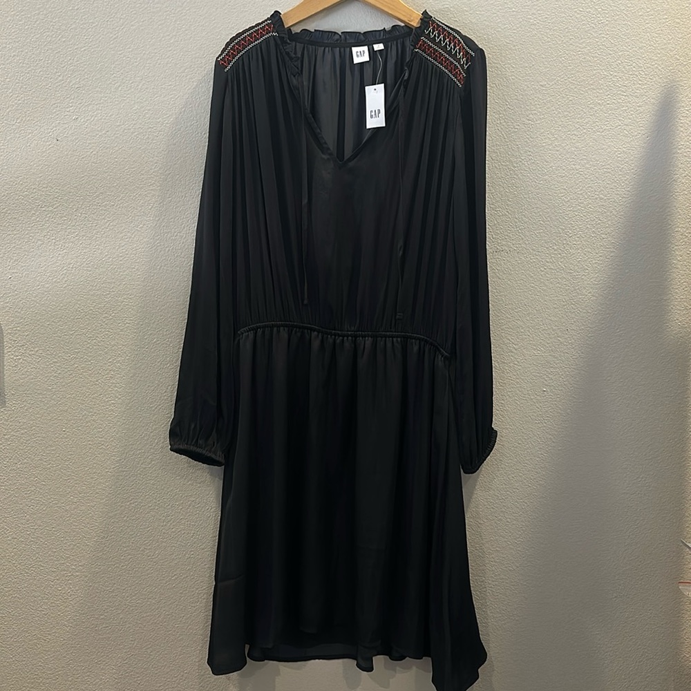 NWT Gap black dress M